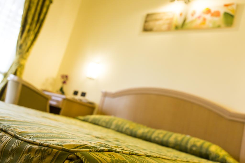 Hotel Regio Rubiera Quarto foto