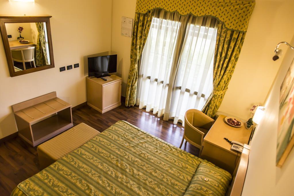 Hotel Regio Rubiera Quarto foto