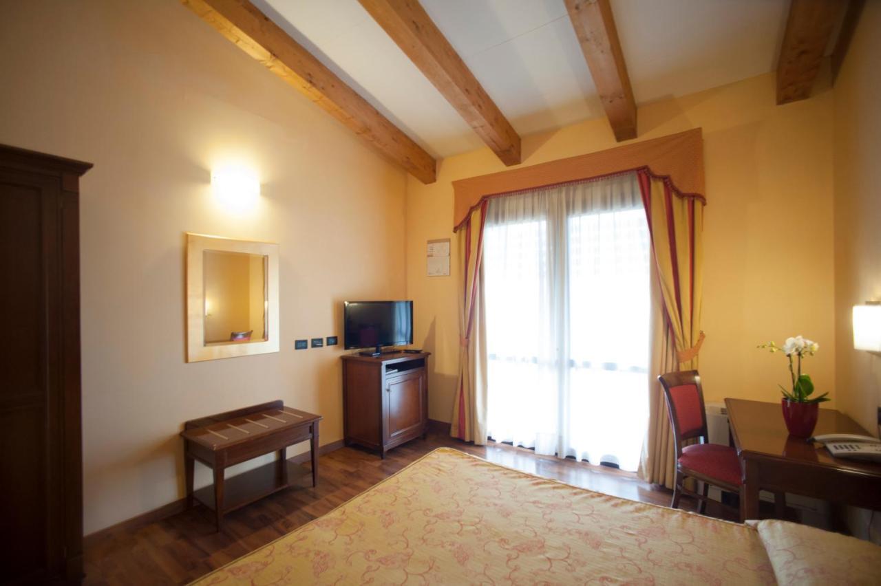 Hotel Regio Rubiera Quarto foto
